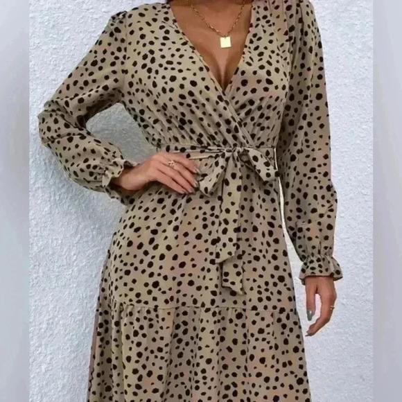 Shein Curve NWOT Flounce Sleeve Overlap Collar Ruffle Hem Belted Dress 1XL - Picture 2 of 6